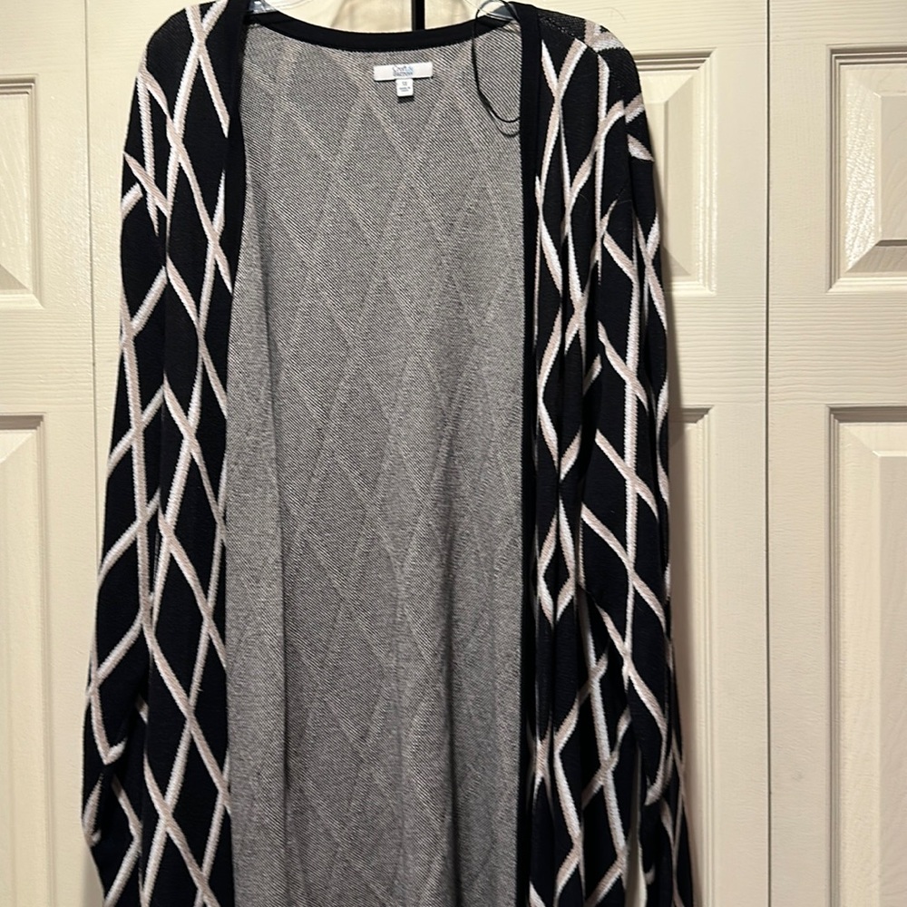 Croft and barrow women’s plus size cardigan, black, tan, and white size 3X
